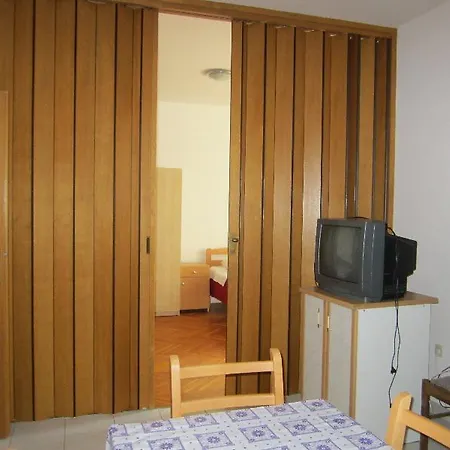 Perkovic Ana Kaštela