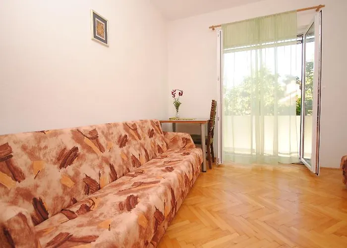 Perkovic Ana 3* Kaštela