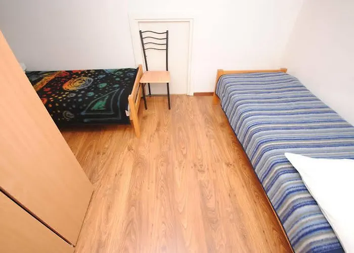 Perkovic Ana 3* Kaštela