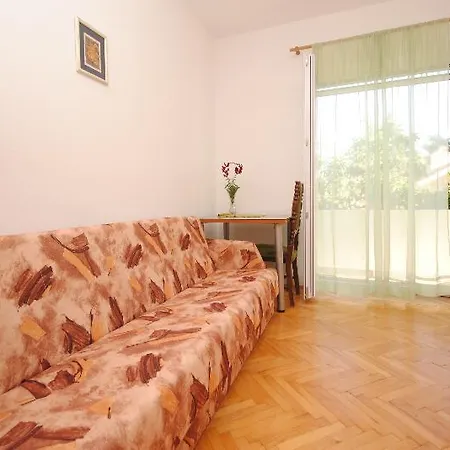 Perkovic Ana 3* Kaštela