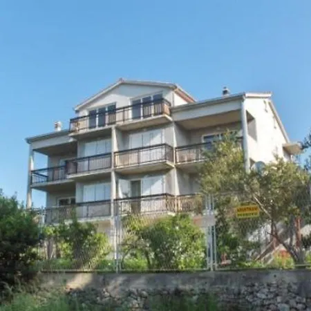 Perkovic Ana 3*